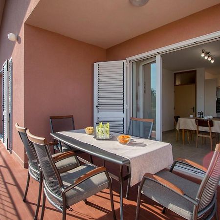 מדולין Apartment Rubina With Secure Parking מראה חיצוני תמונה