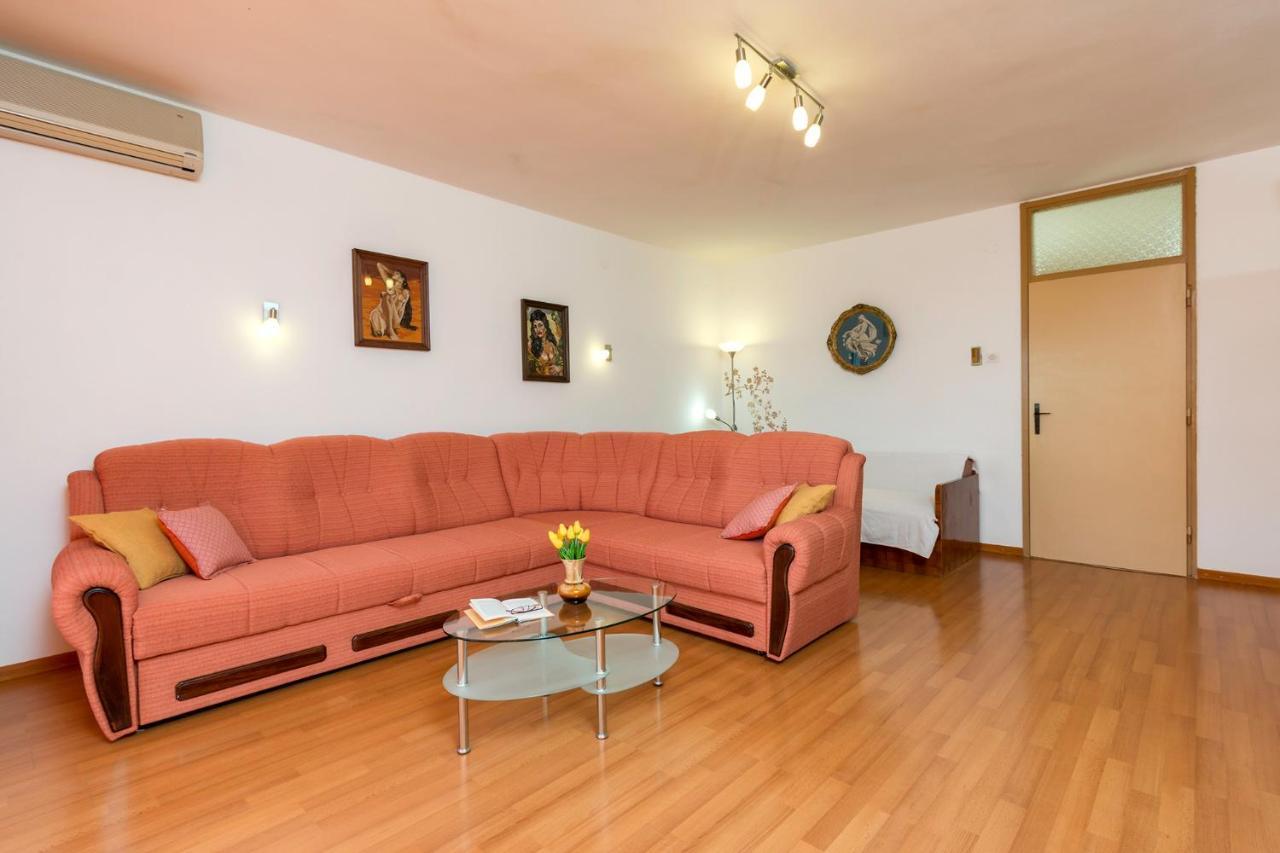 מדולין Apartment Rubina With Secure Parking מראה חיצוני תמונה